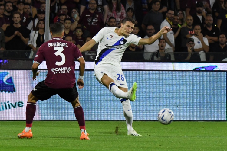 斯基拉：若有2000萬歐左右報價國米可能出售帕瓦爾，球員想留歐洲