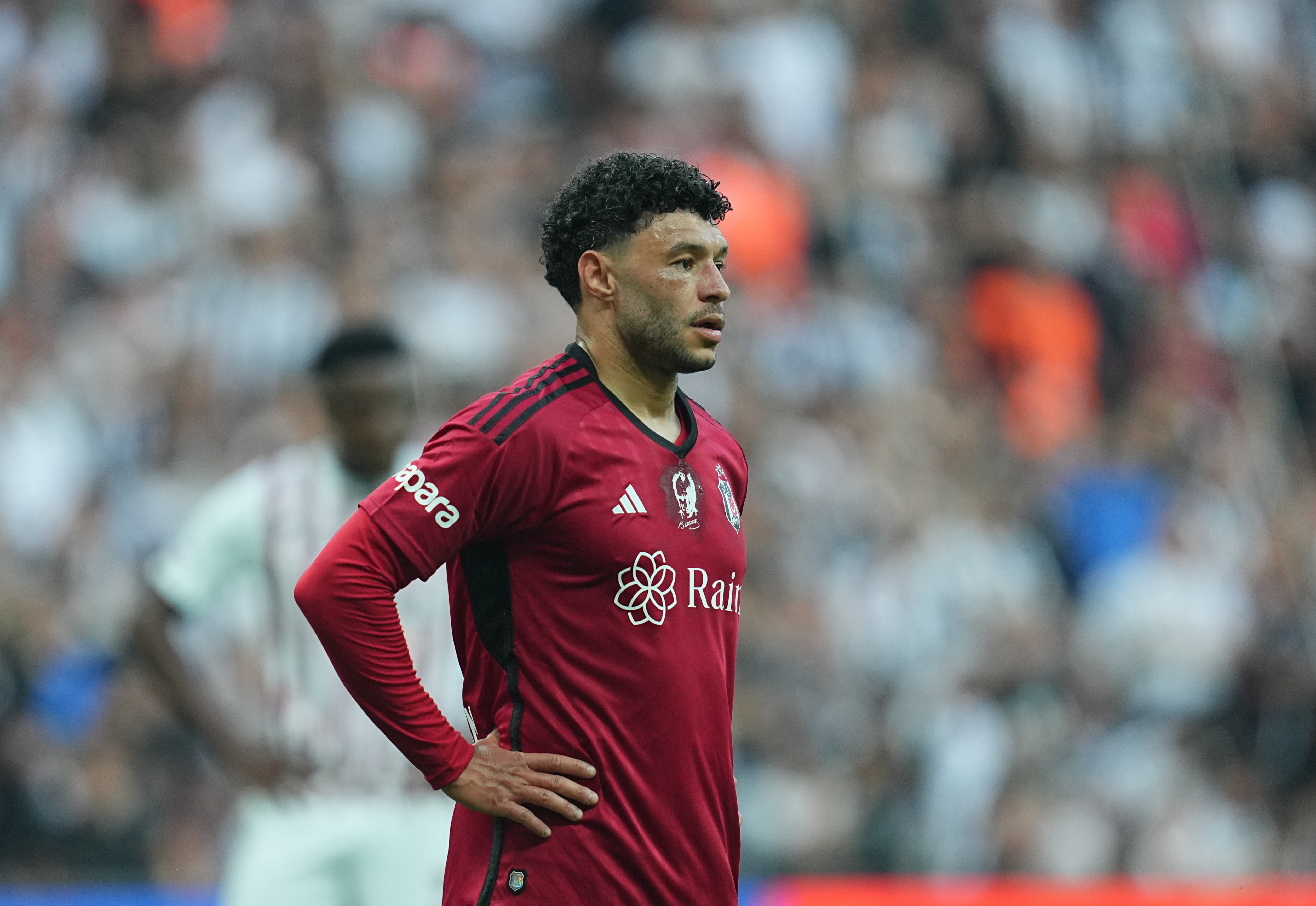 天空：英冠伯明翰有意簽張伯倫 貝西克塔斯準(zhǔn)備與球員解約