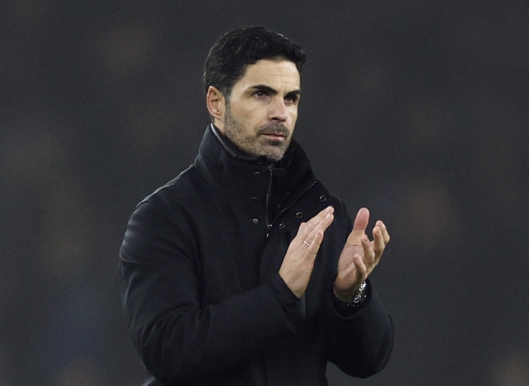 阿爾特塔對曼聯(lián)已取得8場勝利，在對陣的英超球隊里勝場僅次狼隊