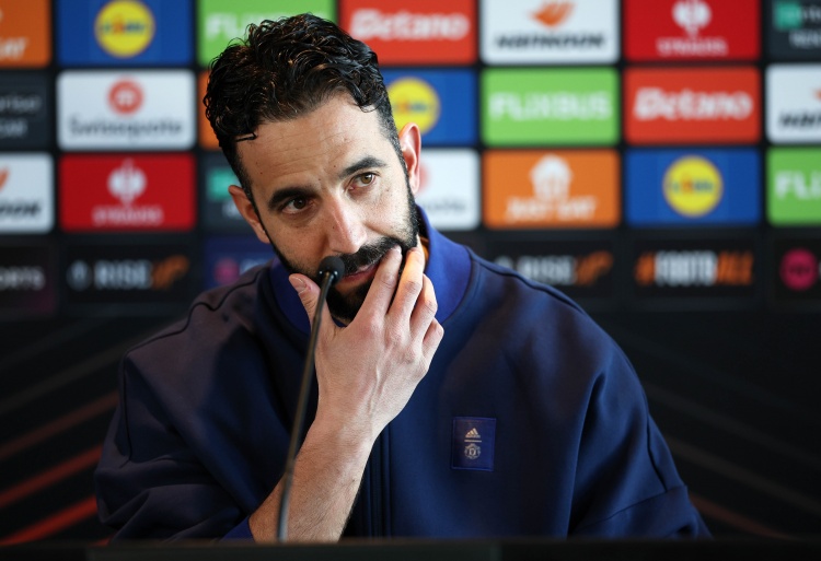 阿莫林：那個丟球很詭異，理解英超想要更多進球但有時矯枉過正了