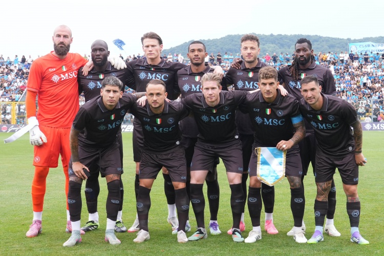 貝尼特斯：意甲爭冠那不勒斯略領(lǐng)先國米，米蘭和尤文仍需補(bǔ)強(qiáng)