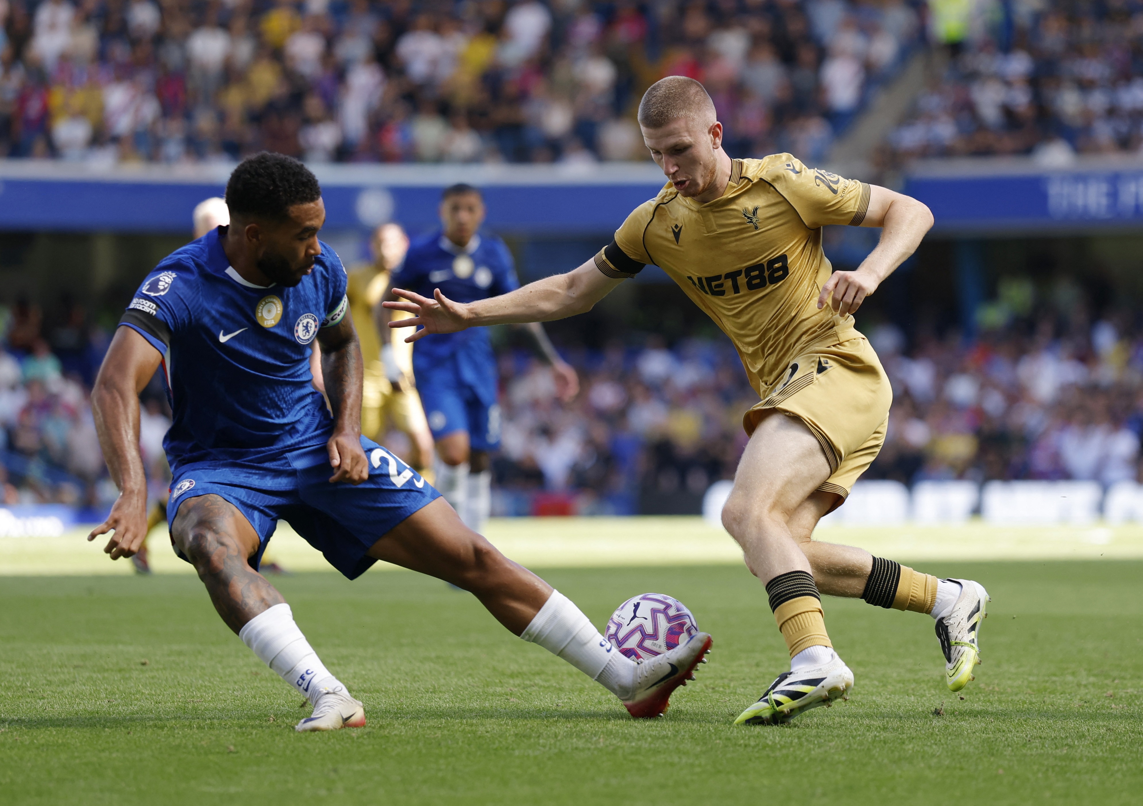 ??繼續(xù)觀察！英媒：曼聯(lián)派球探觀戰(zhàn)沃頓英超首輪對切爾西的比賽