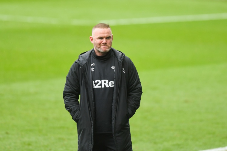 魯尼：必須扣分罰款打擊種族歧視，曾有球員遭歧視在我懷里哭泣