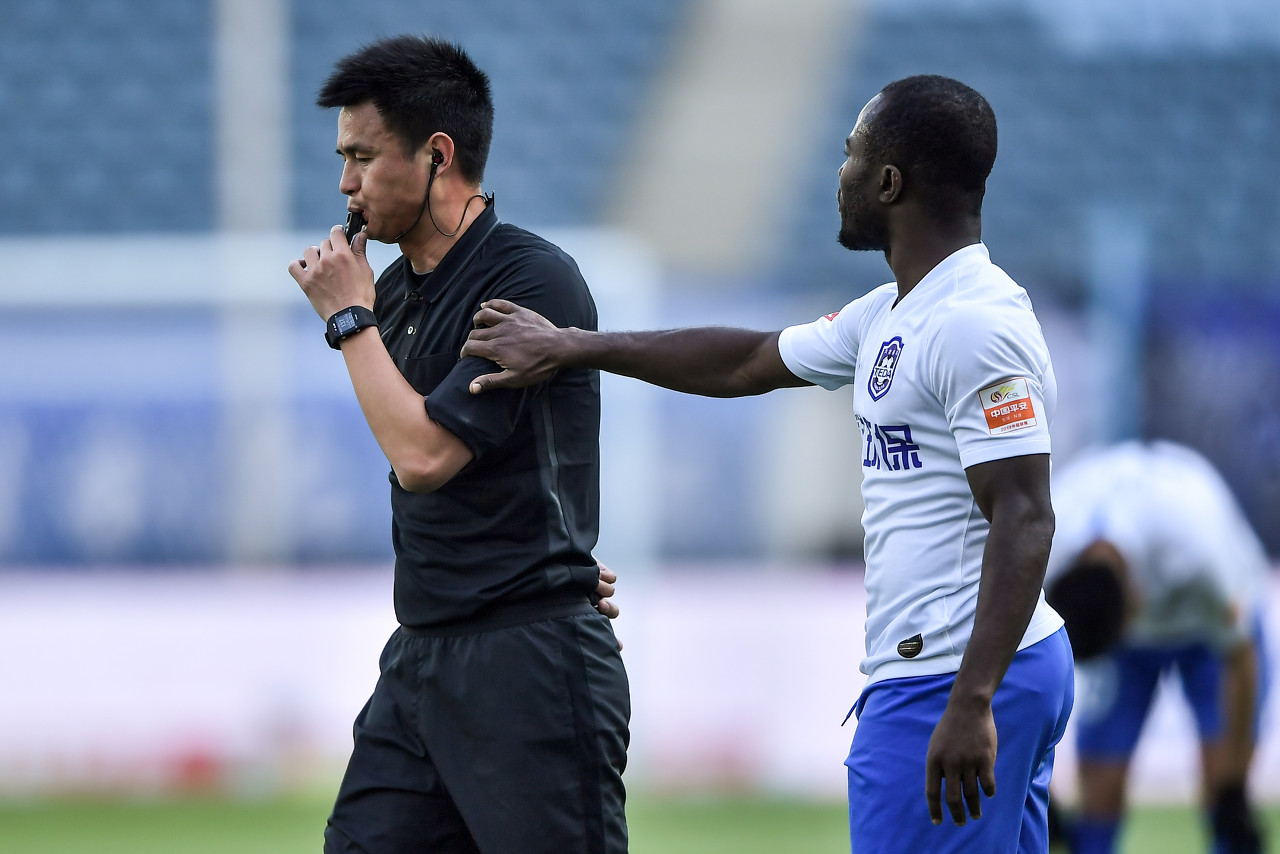 記者：明天足協(xié)杯國(guó)安vs玉昆，由劉威、李海新執(zhí)法