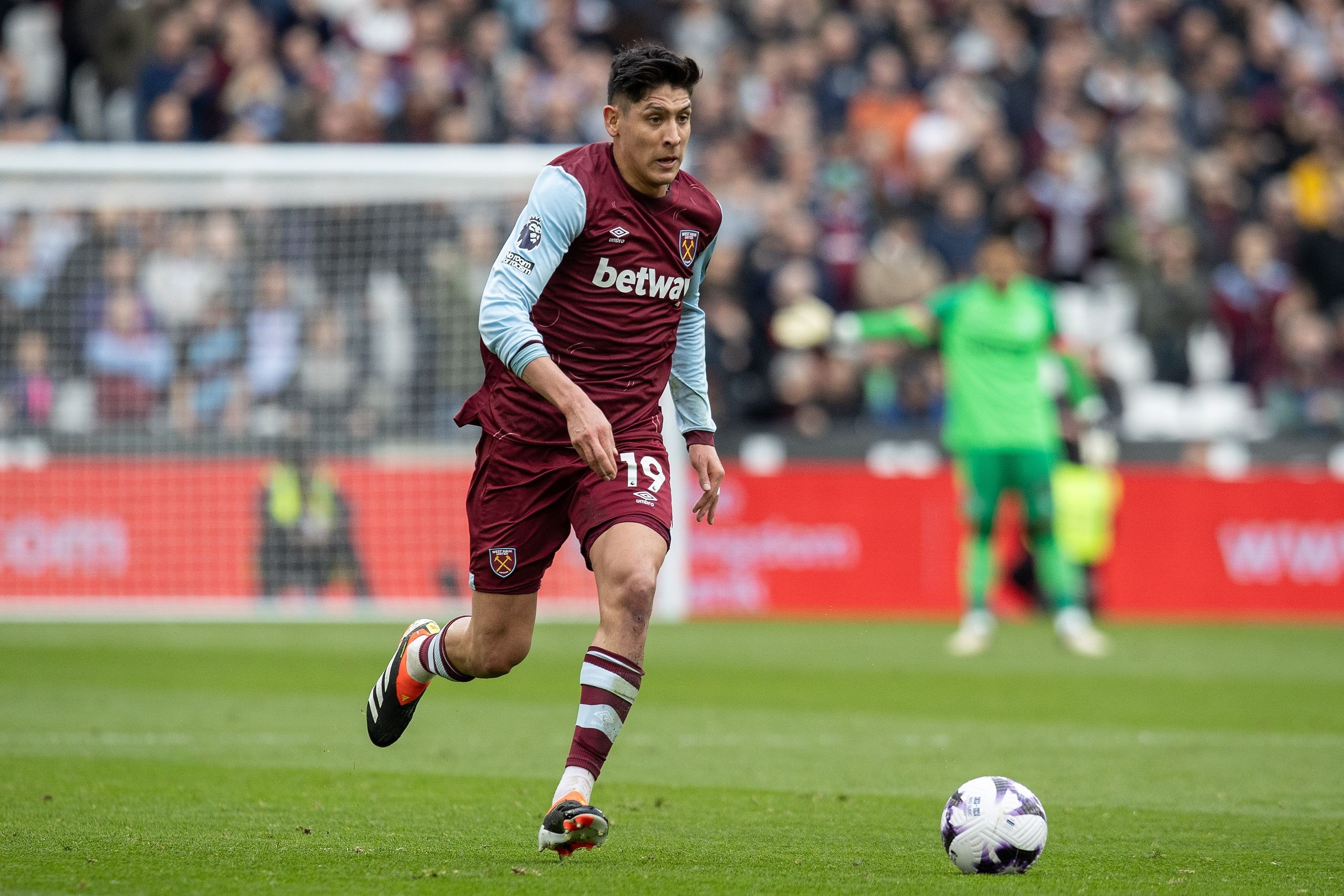 來了！羅馬諾：埃德松-阿爾瓦雷斯有望今天加盟費(fèi)內(nèi)巴切