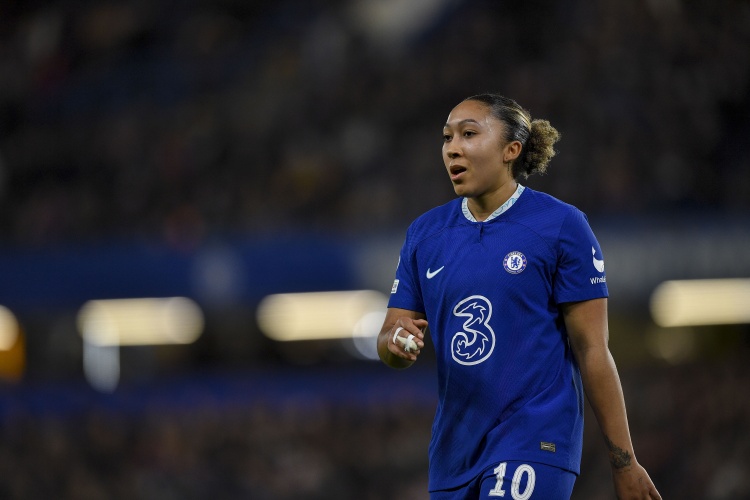 切爾西官方：勞倫-詹姆斯在女足歐洲杯期間受傷，將缺席一段時間