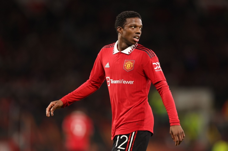 記者：馬拉西亞獨自進(jìn)行體能訓(xùn)練 與安東尼&加納喬&桑喬一同加練