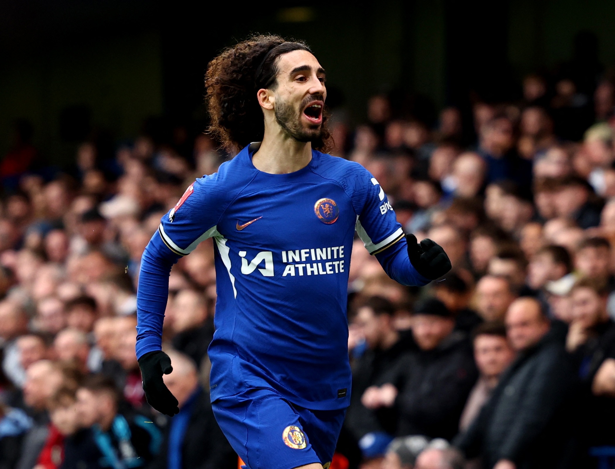 庫庫：埃斯特旺雖年輕但非常成熟，我們陣容強(qiáng)大期望能成就非凡