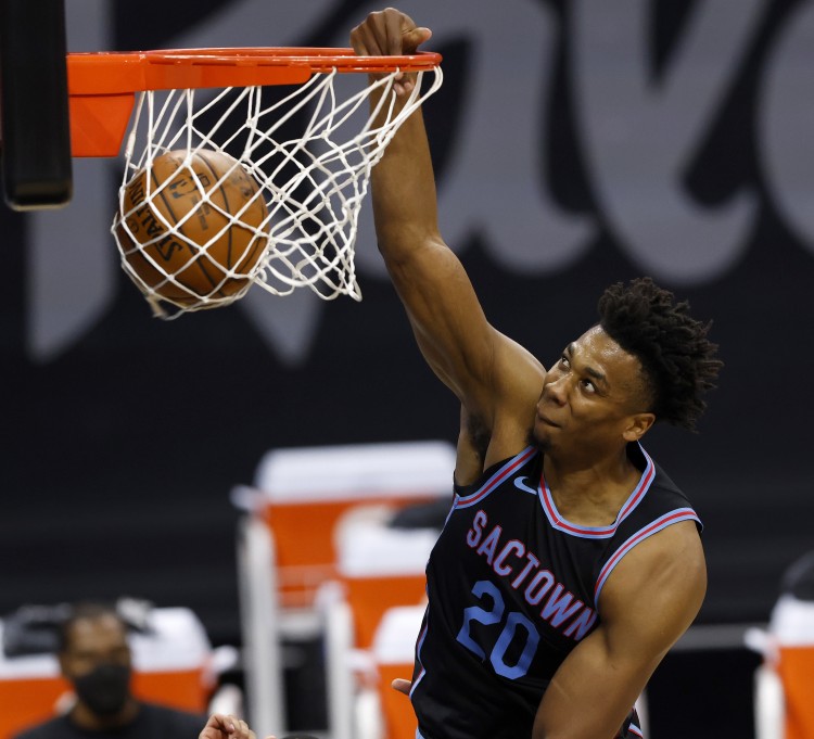 媒體人：懷特塞德昨晚抵達(dá)日本 會代表上海男籃出戰(zhàn)兩場熱身賽