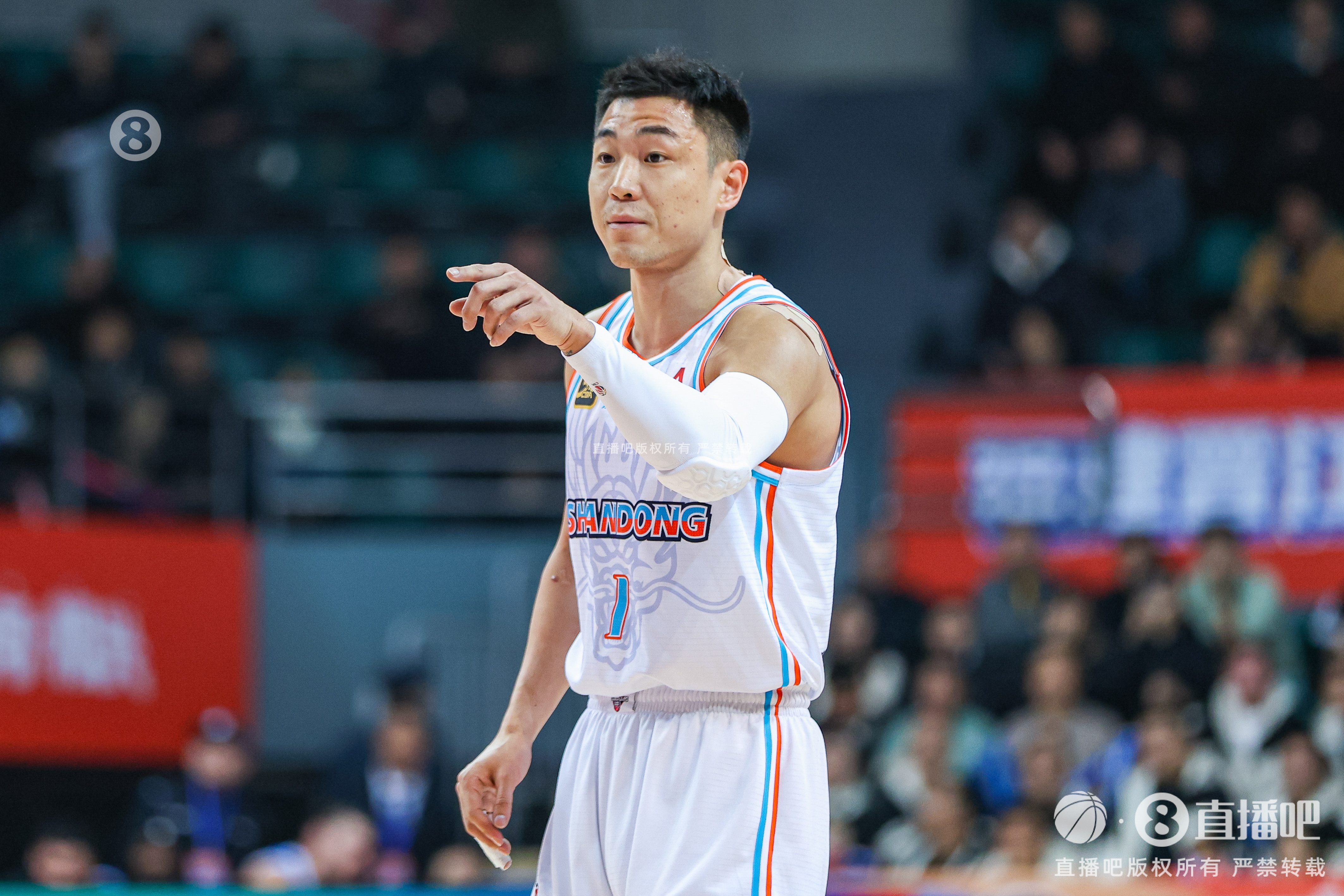 濟(jì)南時(shí)報(bào)：王證、趙浩然、馬延?xùn)|、謝文政、高詩(shī)巖缺席夏聯(lián)東營(yíng)站