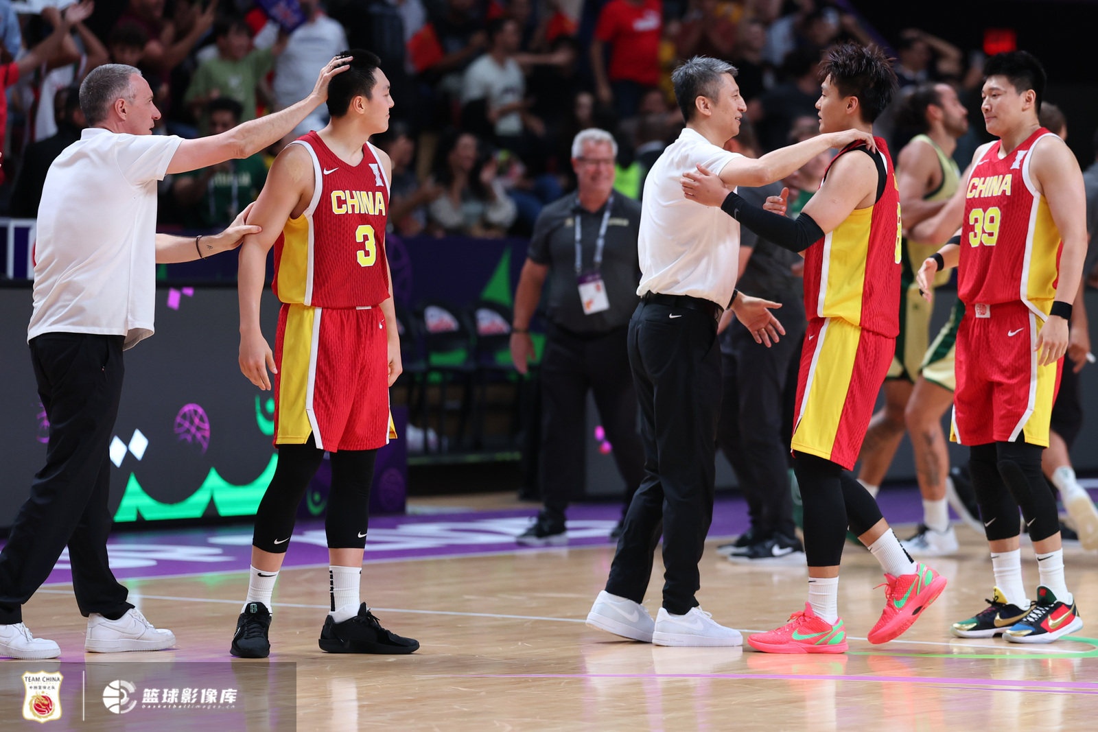 趙睿：對(duì)中國男籃充滿希望 但只要球隊(duì)后面打不好 肯定會(huì)有質(zhì)疑聲