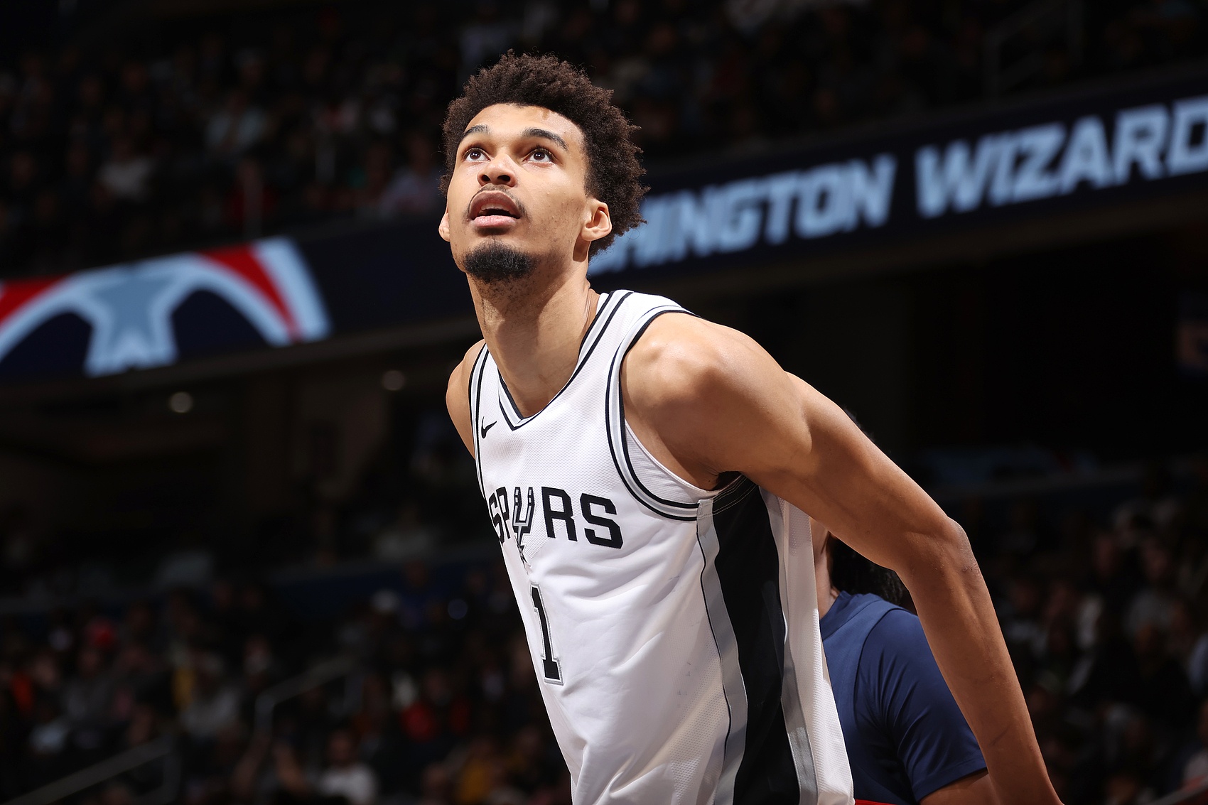 問題不大吧？蒂格：如果文班能保持健康 那他下賽季會(huì)進(jìn)最佳陣容