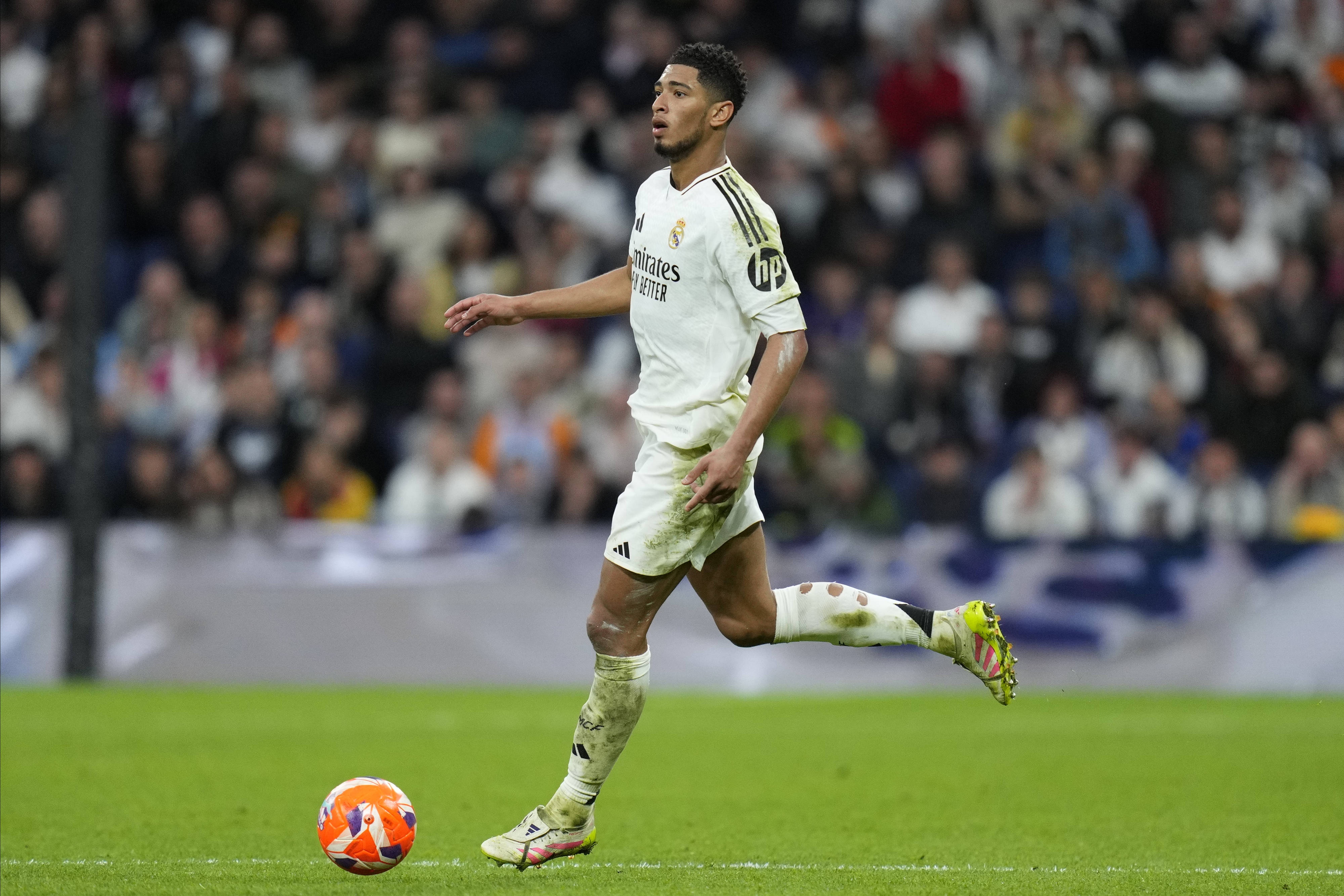 記者：貝林厄姆已進(jìn)行數(shù)周高強(qiáng)度訓(xùn)練，每天訓(xùn)練八九個(gè)小時(shí)