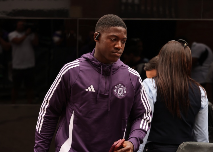 哈格里夫斯：梅努必須首發(fā)，B費打6號位不行應(yīng)該和庫尼亞打雙10號