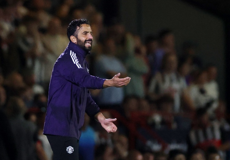 鏡報專欄談阿莫林：他的固執(zhí)若不收斂必將導(dǎo)致下課